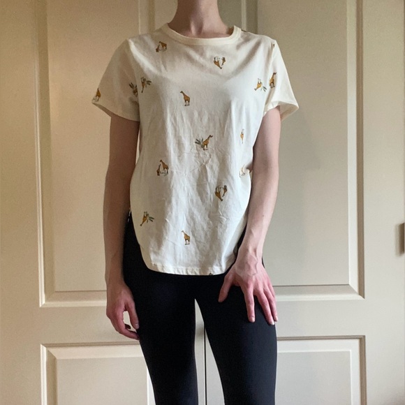 Giraffe T Shirt - Picture 2 of 3